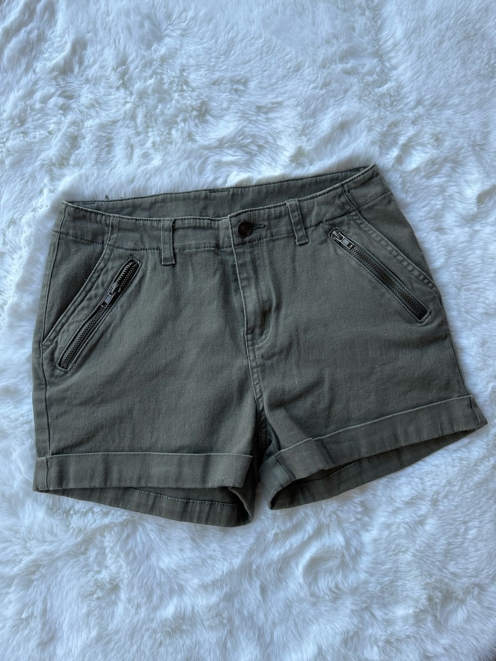Women’s Shorts Pack - Navy Paisley, Olive, White, and Navy Eyelet 28 4 - Picture 2 of 9